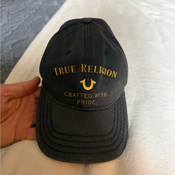 True Religion hat - Picture 1 of 3